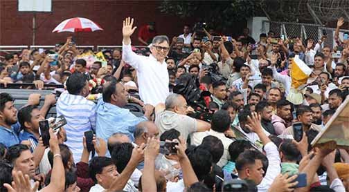 ৯ বছর পর দেশের মাটিতে বিএনপি নেতা সালাহউদ্দিন আহমেদ